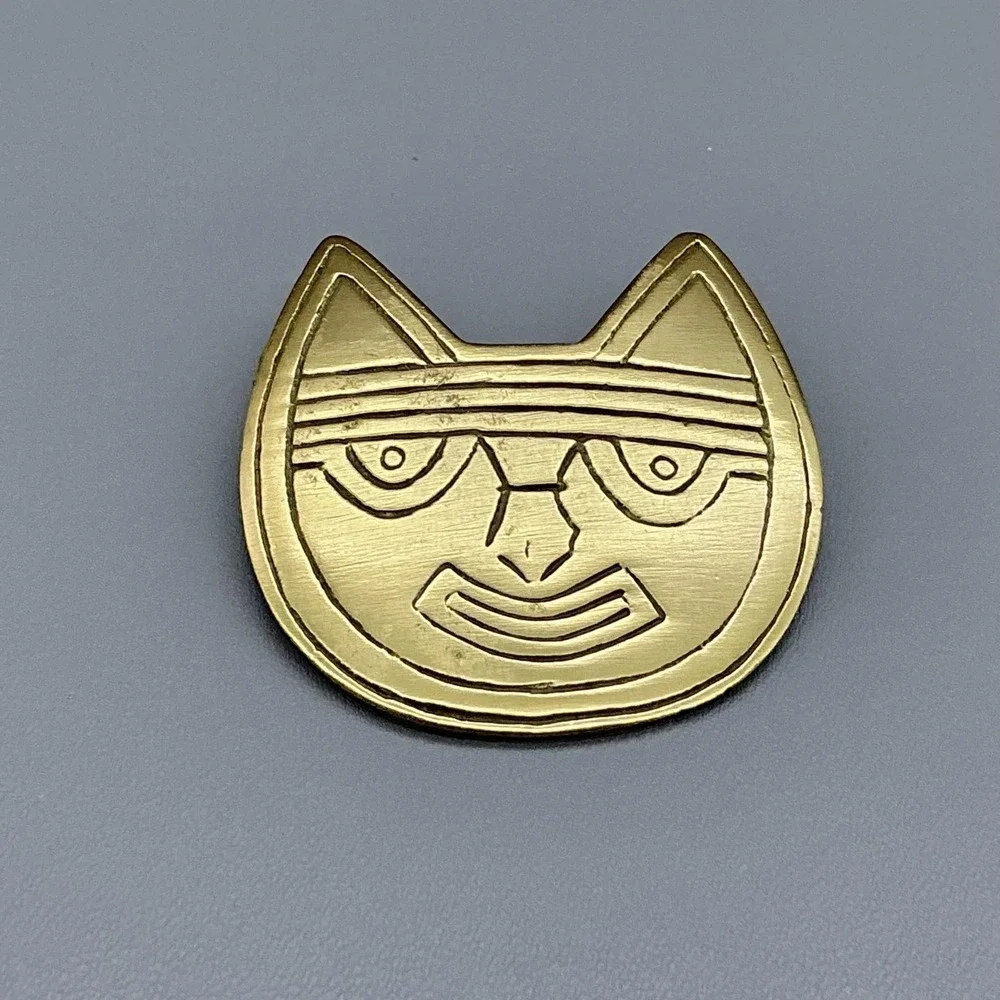 LAM Brooch Museum Pre Columbian Cat Brass Gold Tone Pin 1.5 Inch Womens